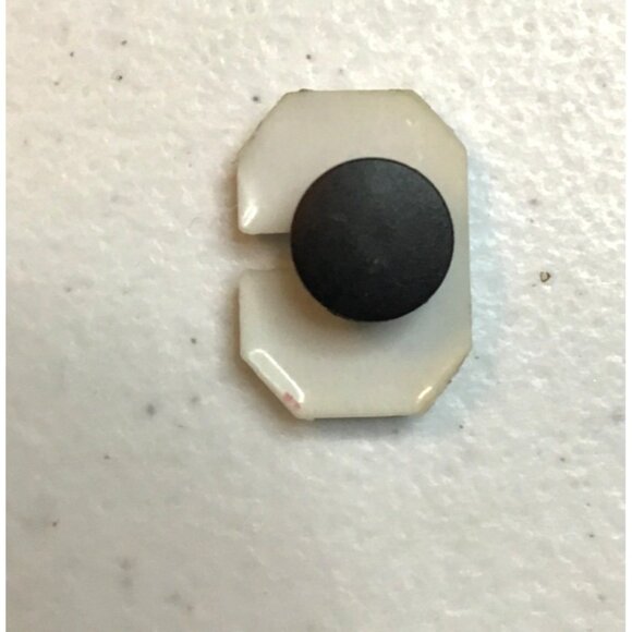 CROCS- LETTER "C" JIBBITZ CHARMS - Picture 2 of 2